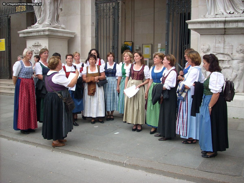 Guided tour with music