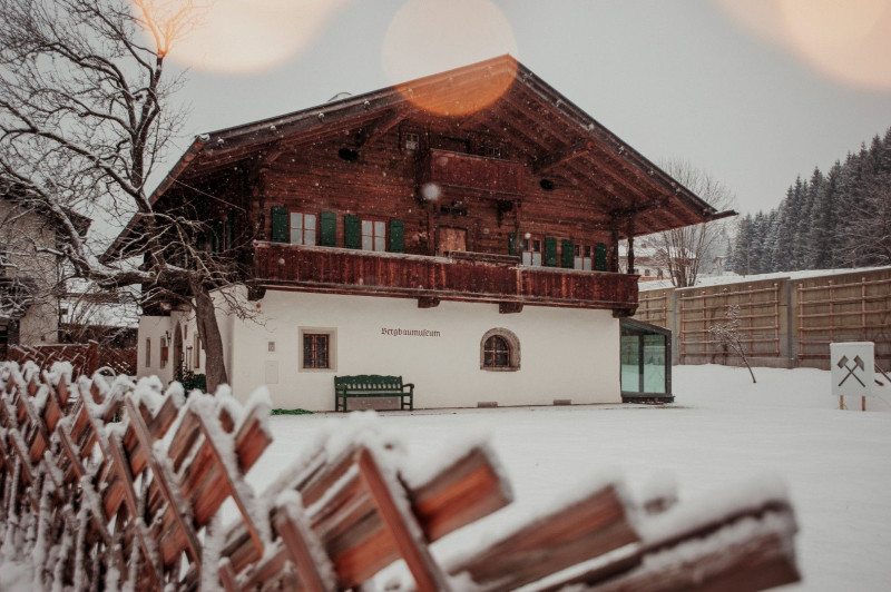 Kinderprogramm: Advent, Advent, ein Lichtlein brennt... Weihnachten im Museum*