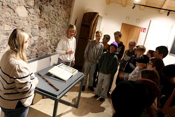 MS Fieberbrunn beim Museumsbesuch am 01.04.2025 © Elfriede Feiersinger