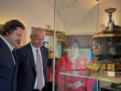 Post vom 23.04.2026 10:30 - ⚜️Impressionen der Ausstellungseröffnung "Rotes Gold - Entstanden aus Wasser und