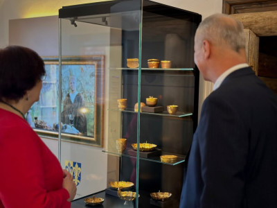 Post vom 23.04.2026 10:30 - ⚜️Impressionen der Ausstellungseröffnung "Rotes Gold - Entstanden aus Wasser und