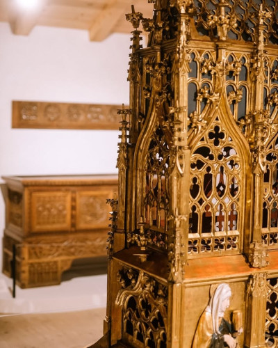 Post vom 01.06.2026 10:01 - ⚜️Exponat des Monats Juni⚜️ Der Reliquienschrein aus der Bürgerspitalskirche We